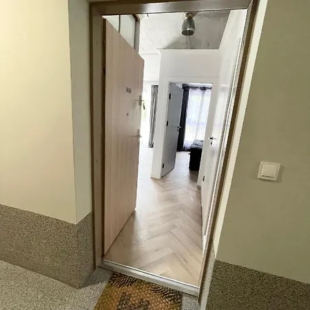 Port View Euphoria Luksusowy Apartament Z Widokiem Na Morze I Port Apartment *